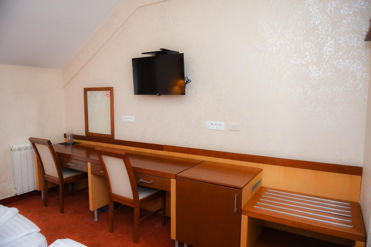 Hotel Marshal Nikšić Extérieur photo