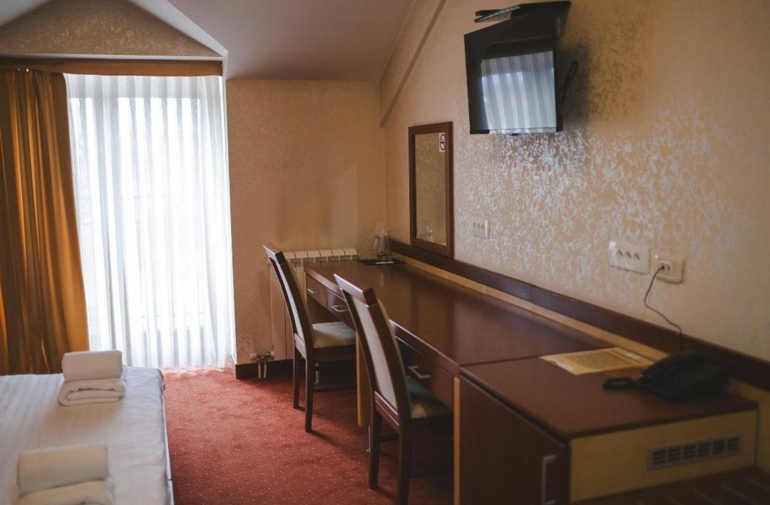 Hotel Marshal Nikšić Extérieur photo